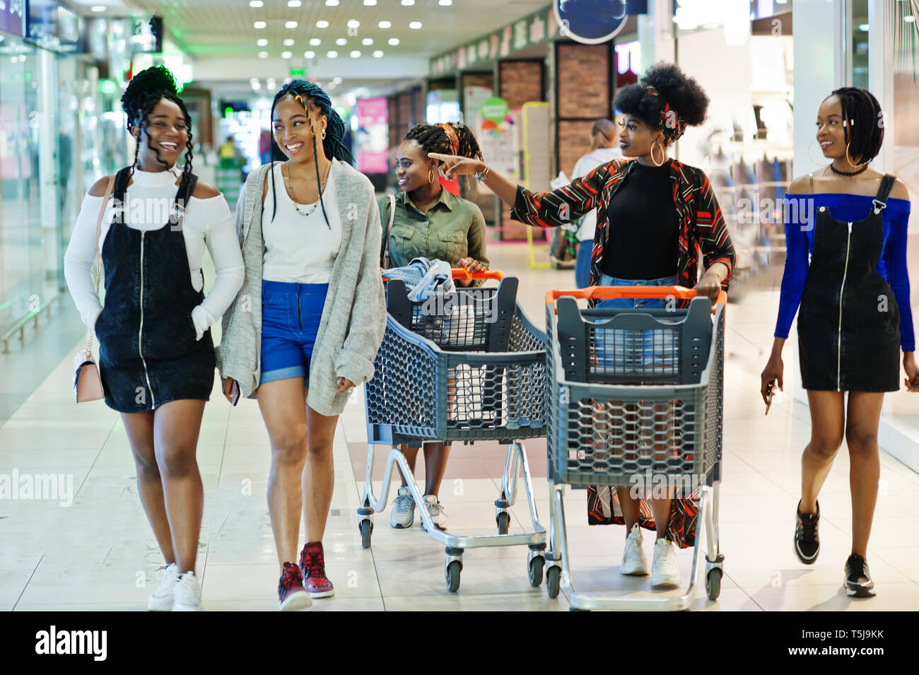 Group african womans walking hi-res stock photography and images - Alamy