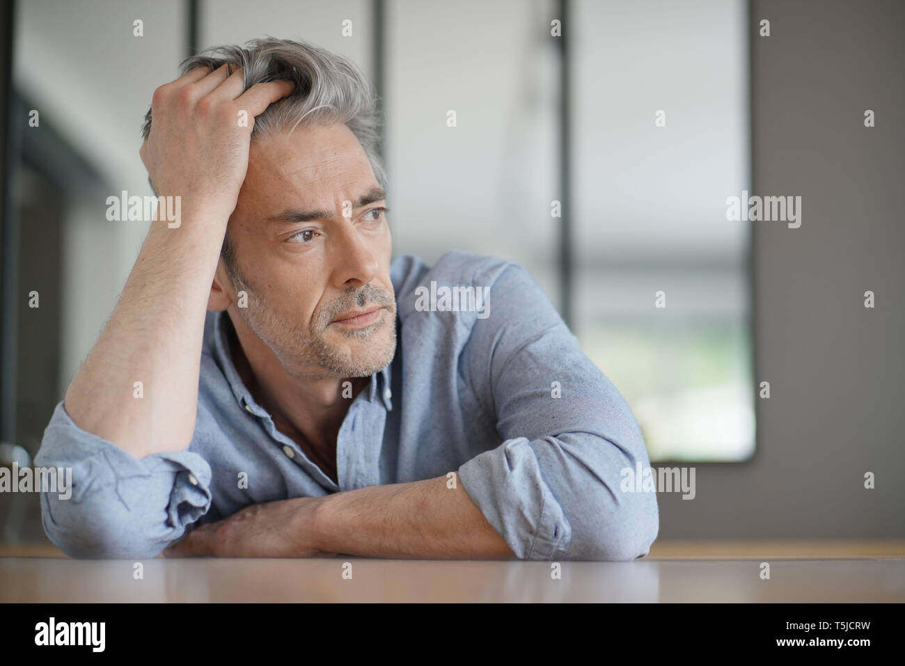 Portrait mature man long grey hi-res stock photography and images - Alamy