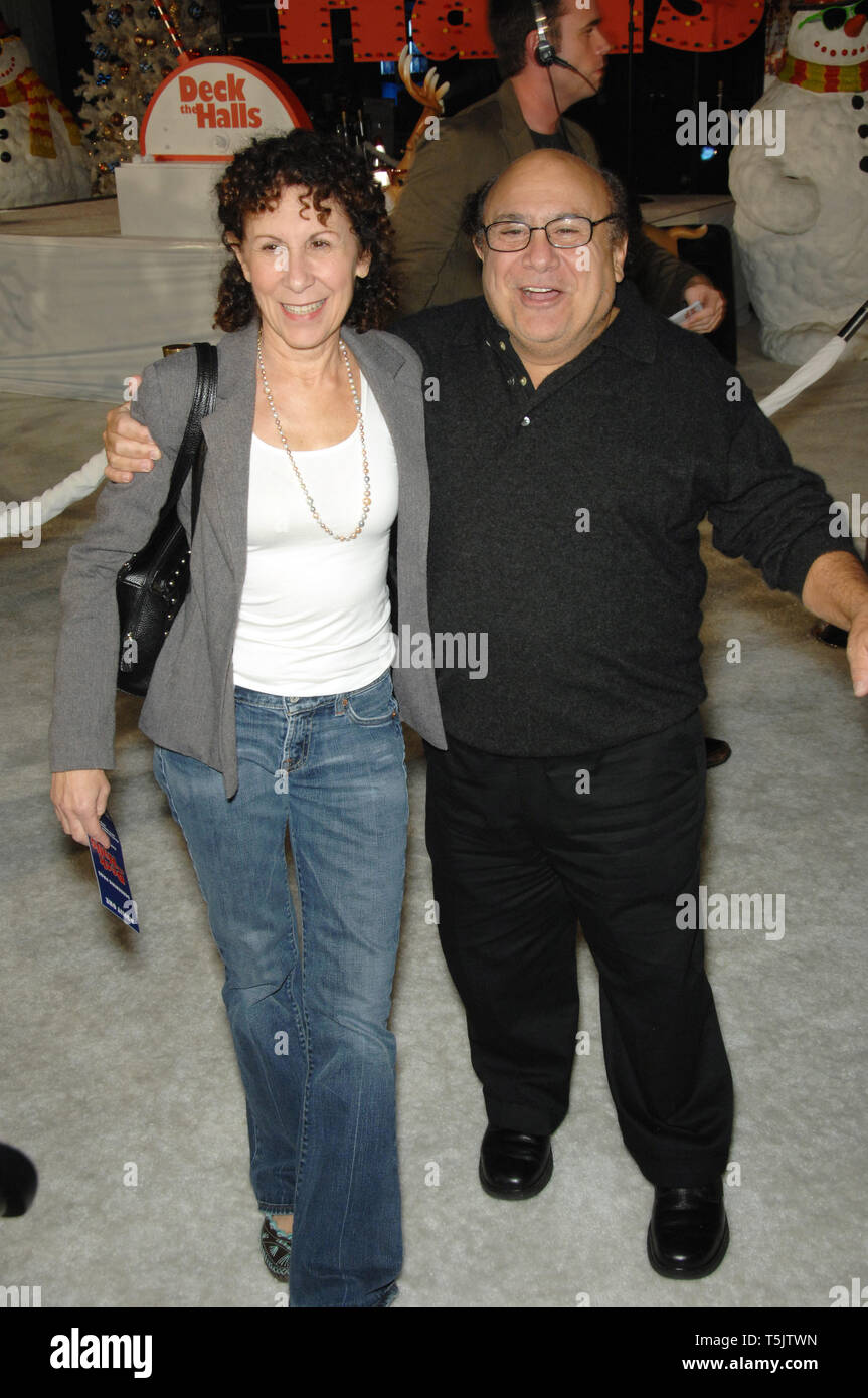 LOS ANGELES, CA. November 12, 2006: DANNY DEVITO & wife RHEA PERLMAN at the world premiere of his new movie 'Deck the Halls' at Grauman's Chinese Theatre, Hollywood. Picture: Paul Smith / Featureflash Stock Photo