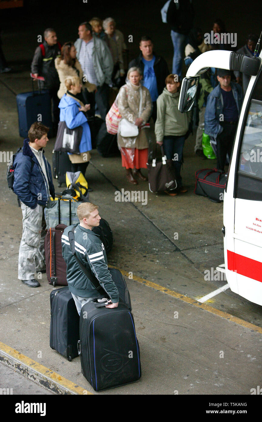national express suitcase