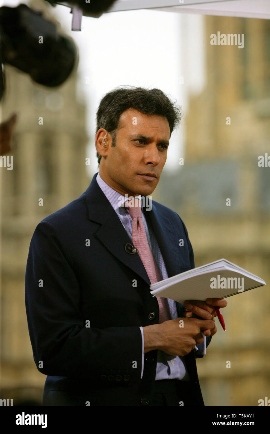 Matthew Amroliwala Bbc News 24 Reporting From Westminster After The Cabinet Reshuffle London 7141