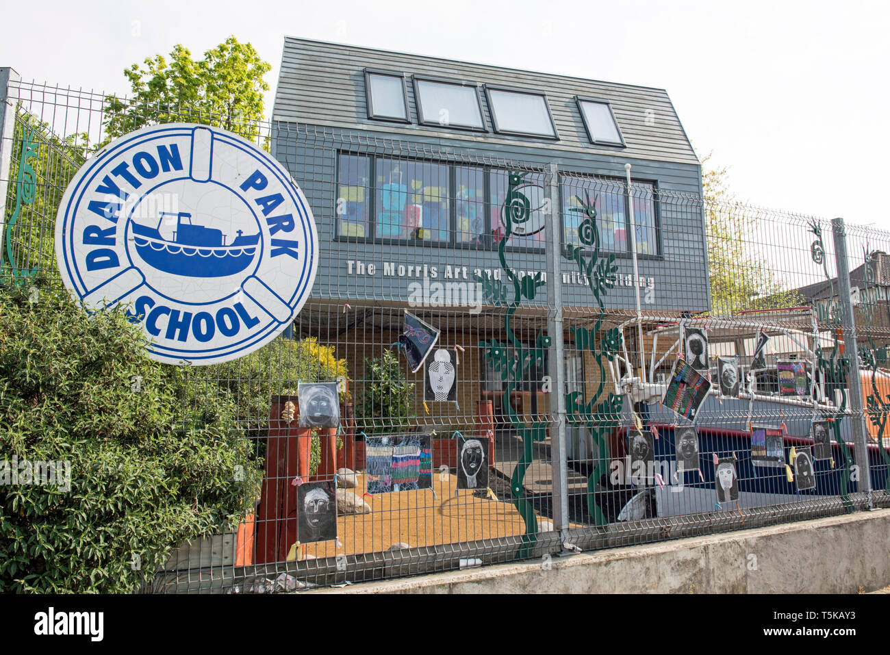 Drayton Park School showing The Morris Art and Community Building