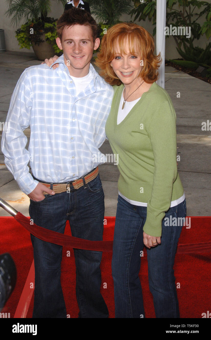LOS ANGELES, CA. December 10, 2006 REBA McENTIRE & son SHELBY STEVEN