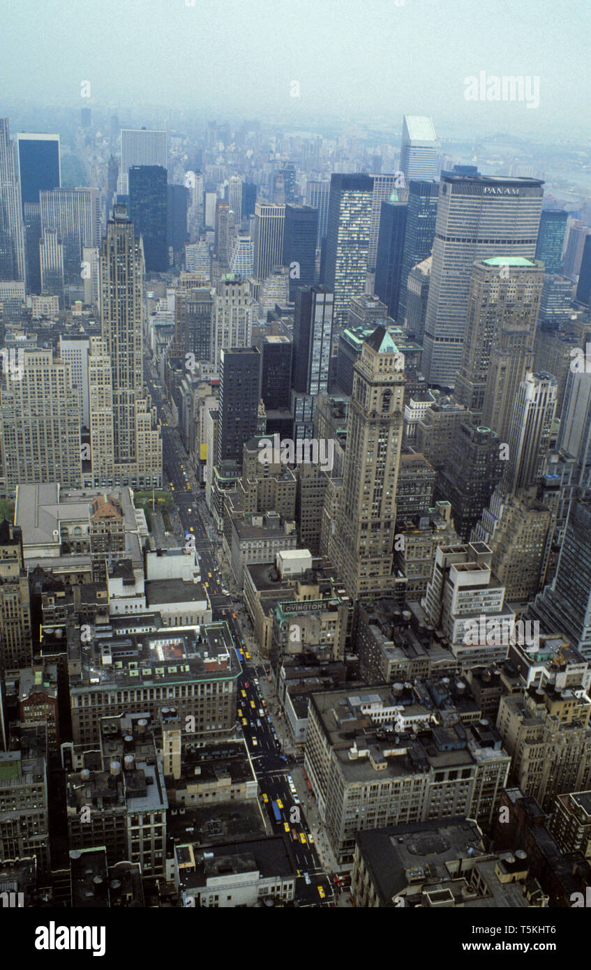 MANHATTAN New York USA  avenue between tall buildings Stock Photo