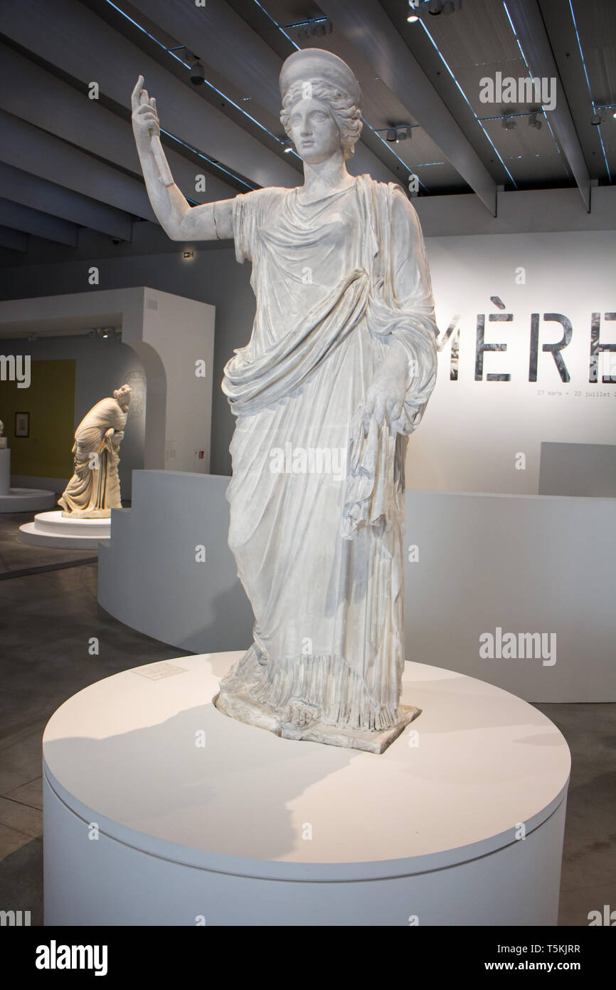 Le Louvre Lens : Hera Queen of the Gods and goddess of marriage known as Farnese Hera,after Polyclète (Ca 460-420 BC) Stock Photo