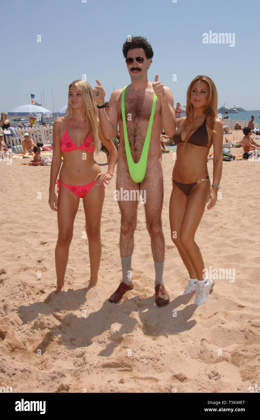 Fraude Waden oosten CANNES, FRANCE. May 23, 2006: Comedian SACHA BARON COHEN (aka ALI G /  BORAT) on the beach in Cannes to promote his new movie "Borat" at the 59th  Annual International Film Festival