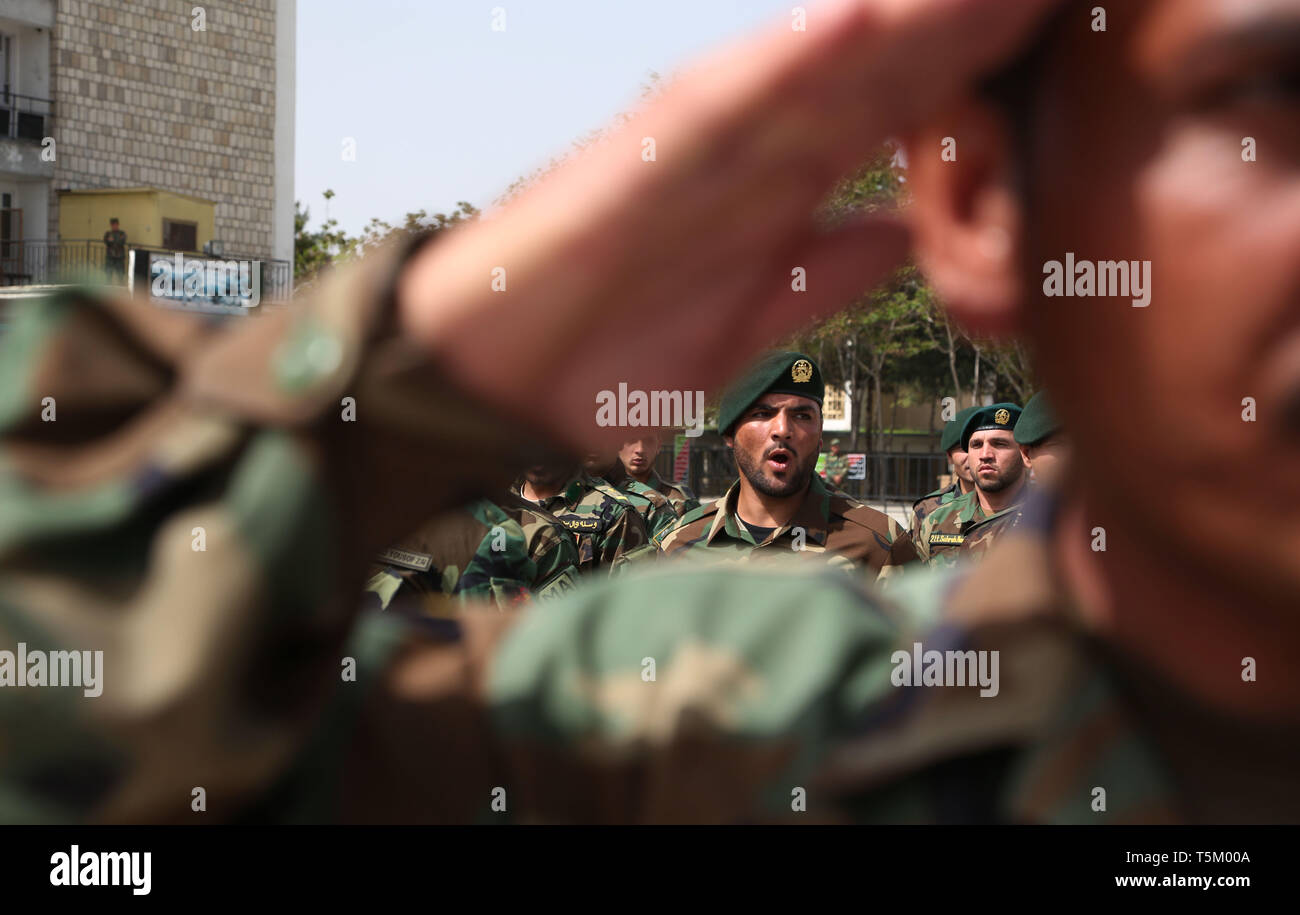 Kabul, Afghanistan. 25th Apr, 2019. Afghan army cadets take part in a graduation ceremony in Kabul, capital of Afghanistan, April 25, 2019. Up to 1,550 military officers including 11 female cadets have graduated from Kabul Military Training Center (KMTC), an official said on Thursday. Credit: Rahmat Alizadah/Xinhua/Alamy Live News Stock Photo