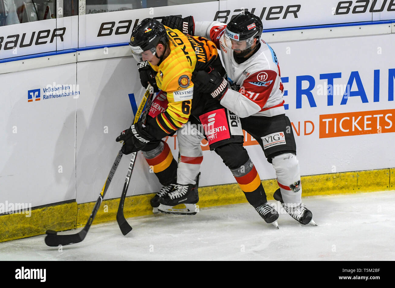 Eishockey fight hi-res stock photography and images - Alamy