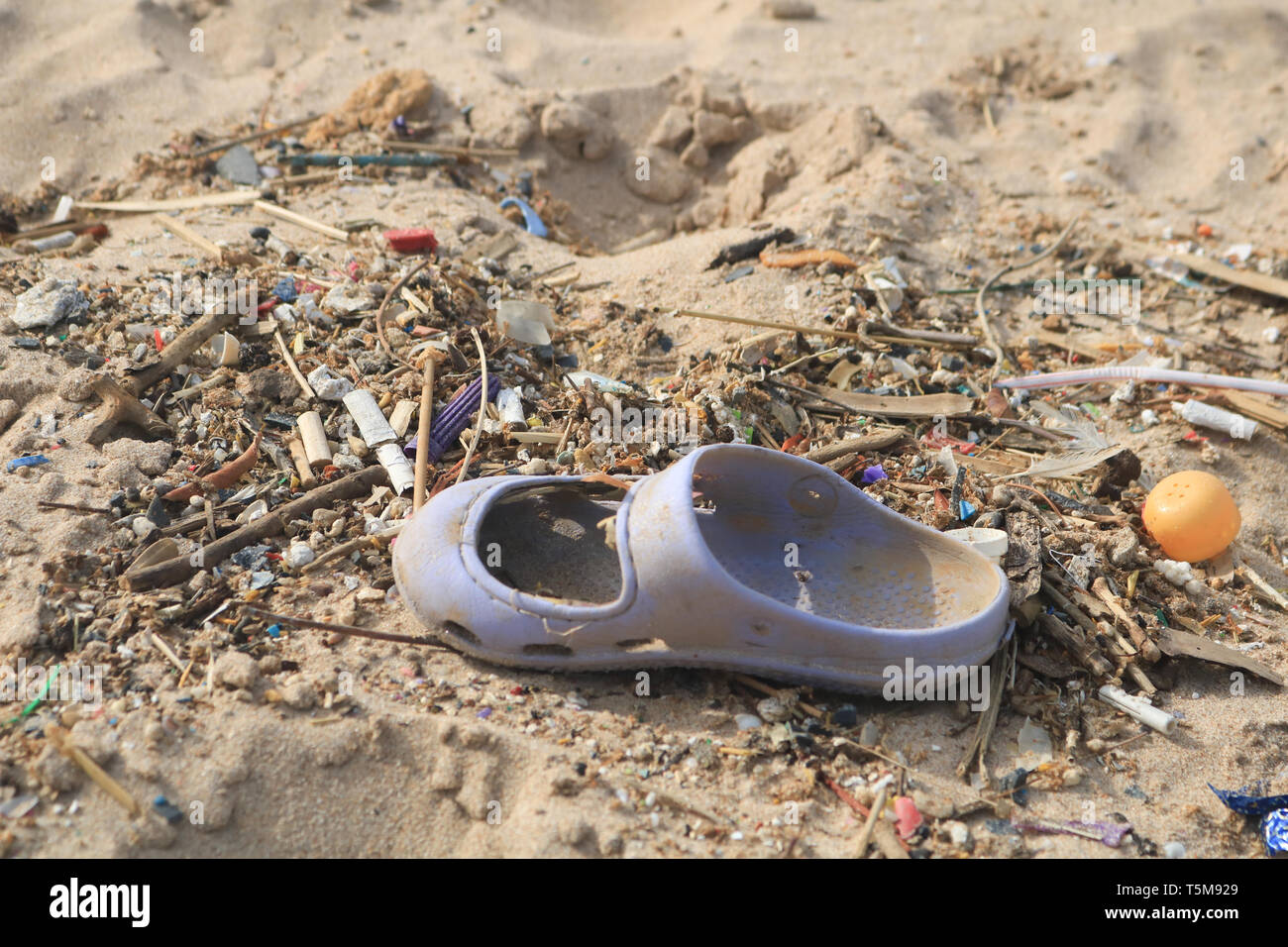 Beirut, Lebanon. 26th Apr, 2019. Plastic objects and consumer items