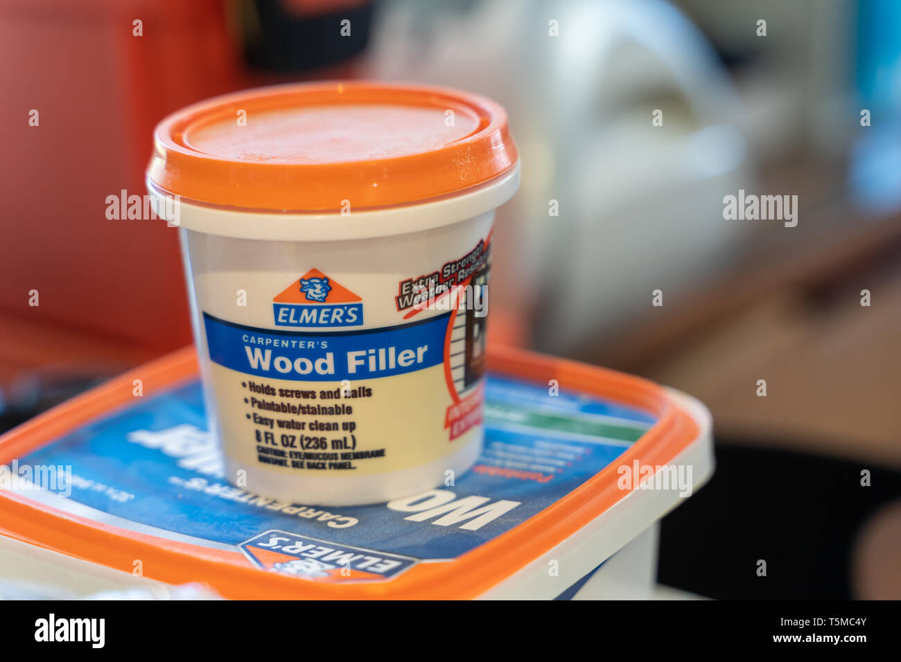 Elmer's glue hi-res stock photography and images - Alamy