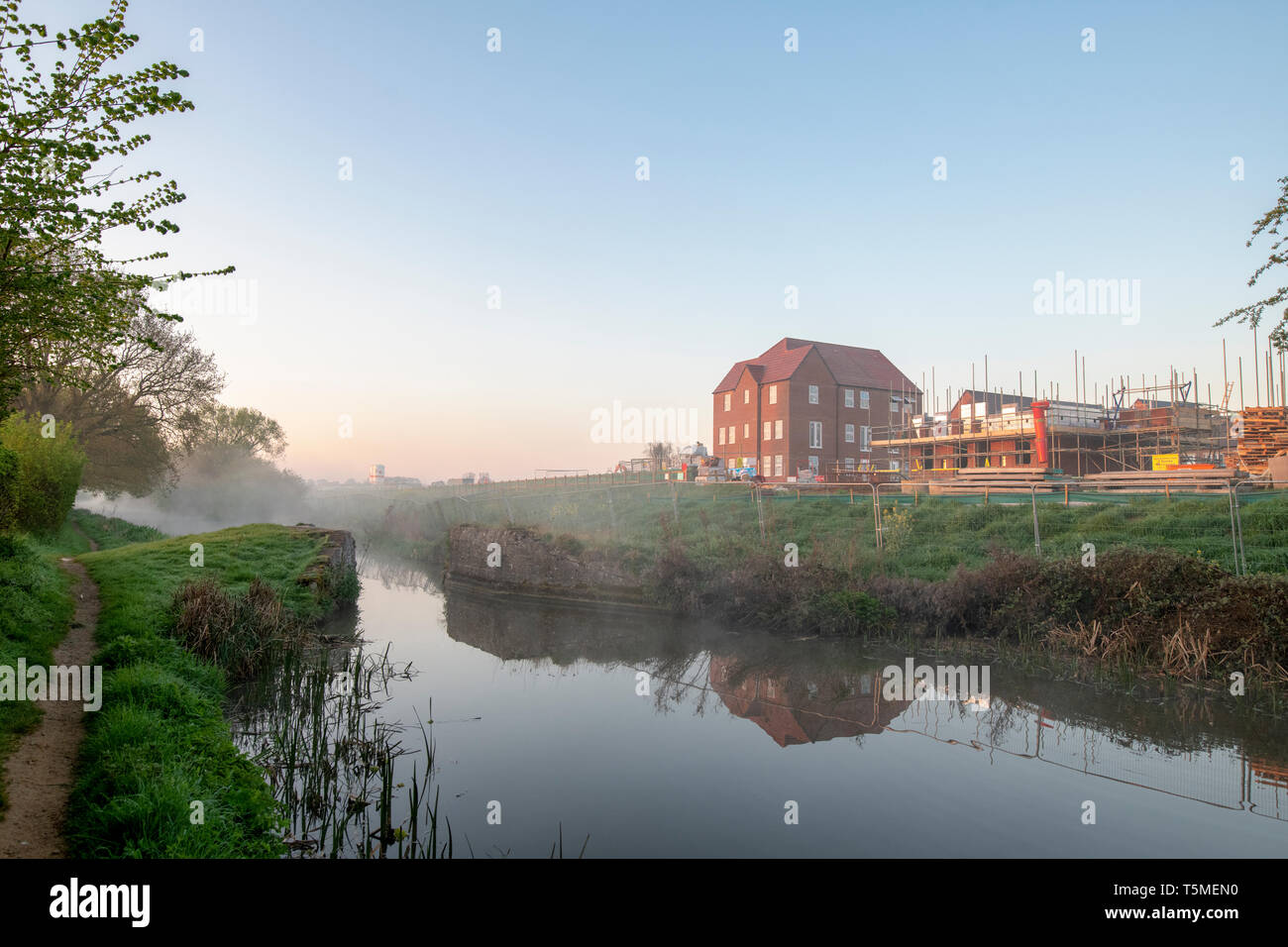 Oxford canal opposite the longford park building site. Banbury