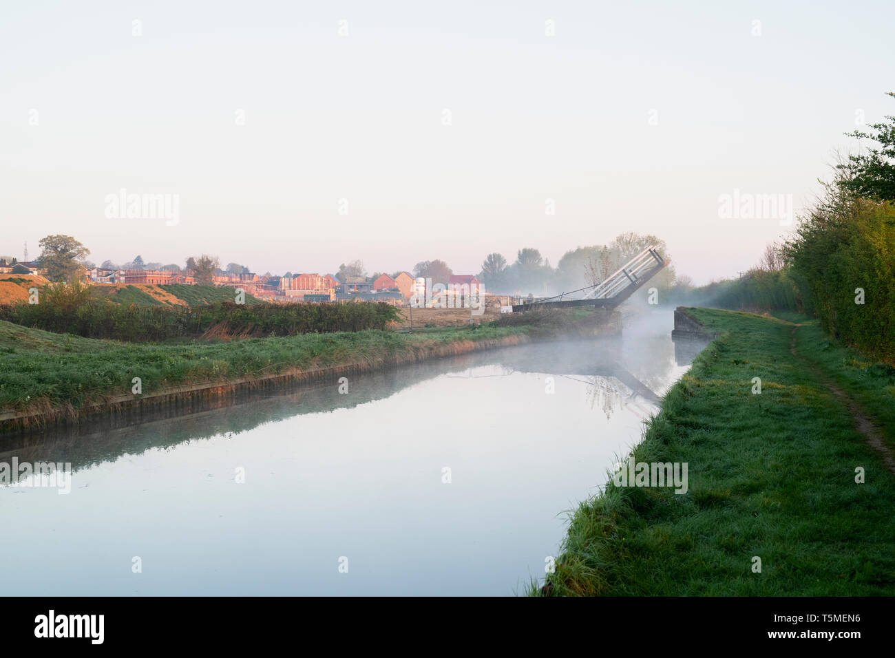 Oxford canal opposite the longford park building site. Banbury