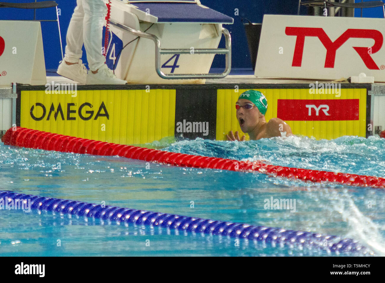 Daniel Jervis (Swansea University) wins the men's open 400 metres freestyle final, during Day 1 of the 2019 British Swimming Championships, at Tollcro Stock Photo