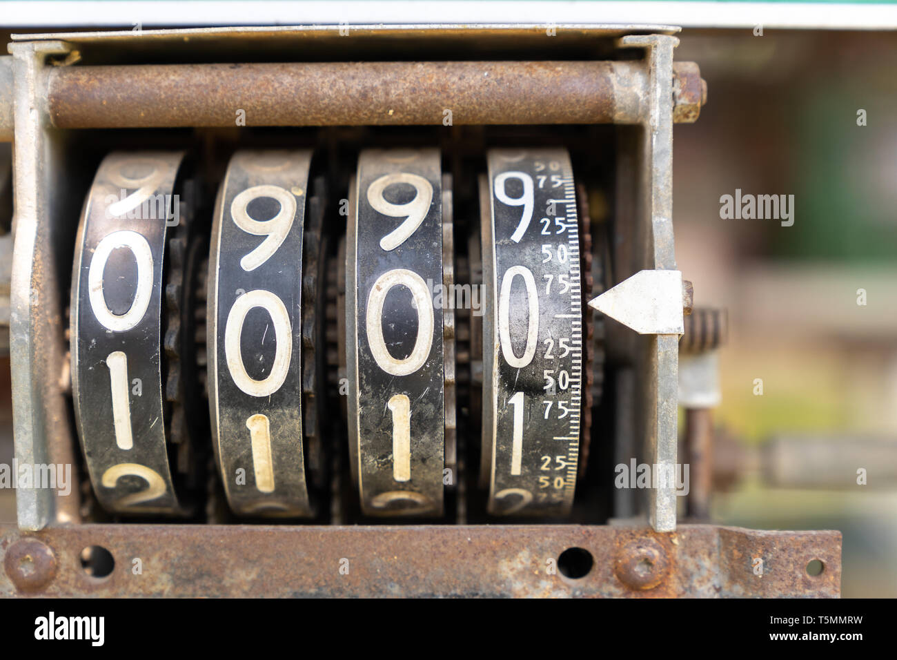 Analog gas meter hires stock photography and images Alamy