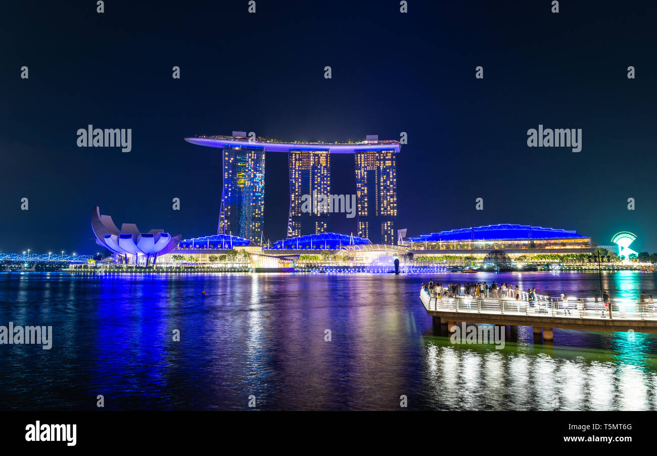 Marina bay sands night show hi-res stock photography and images - Alamy