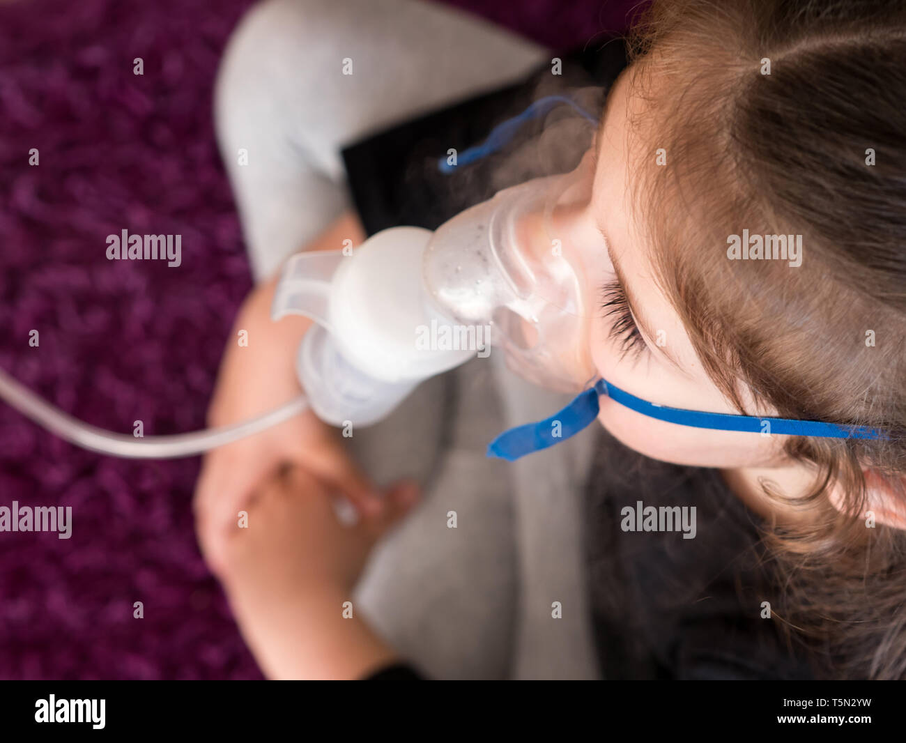 Download Oxygen Mask Home High Resolution Stock Photography And Images Alamy Yellowimages Mockups