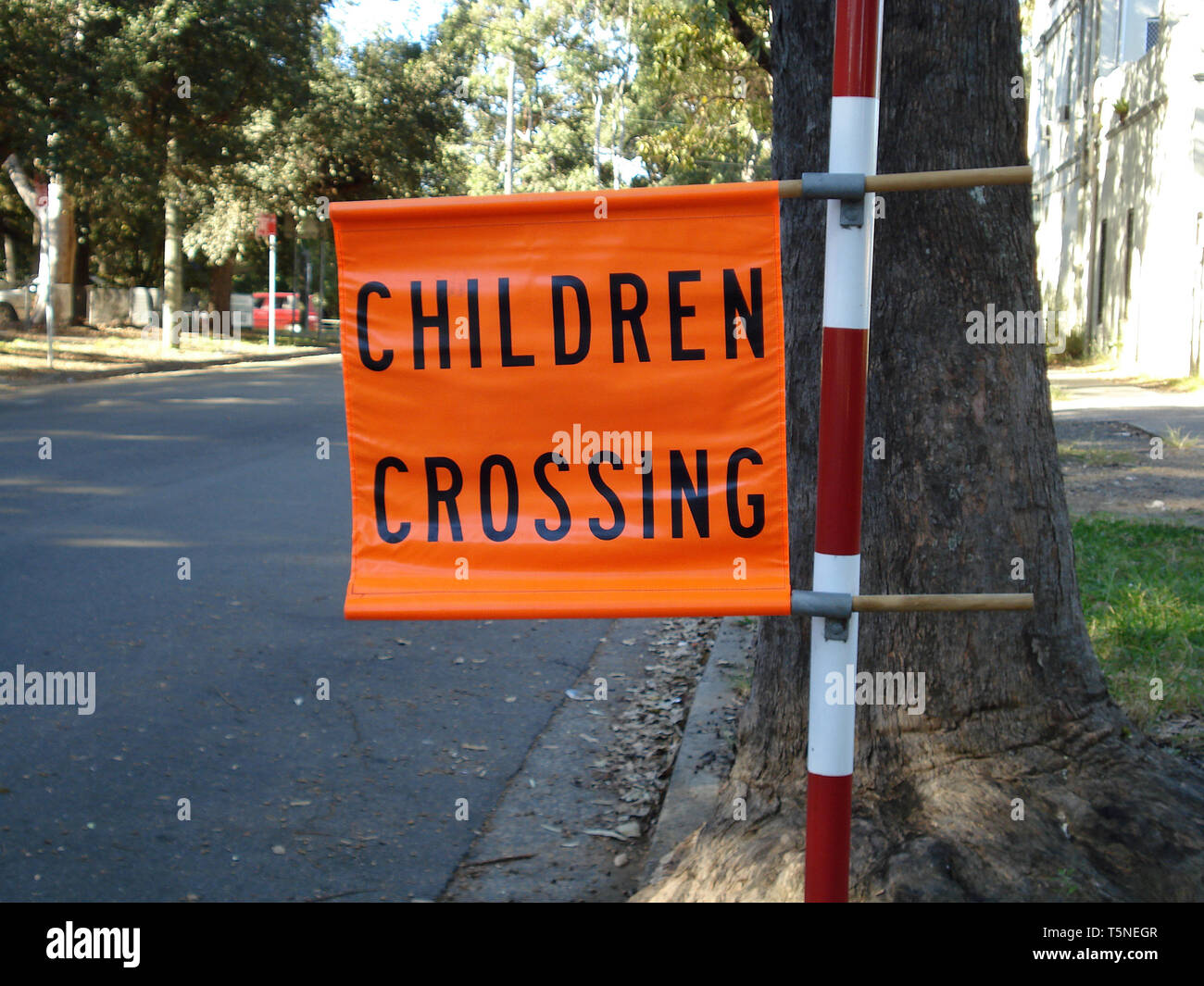 School crossing signs hires stock photography and images Alamy