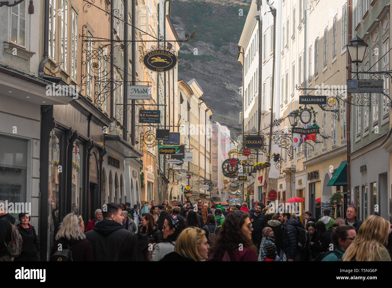 Getreidegasse Salzburg, view of the Getreidegasse - the longest and