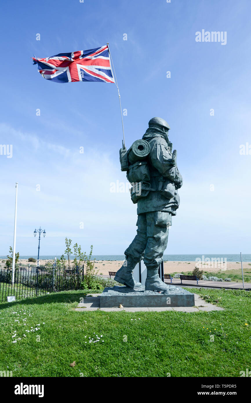 Bronze Royal Marine 'Yomper' memorial statue outside the now closed Royal Marines Museum, Southsea, Hampshire, UK Stock Photo