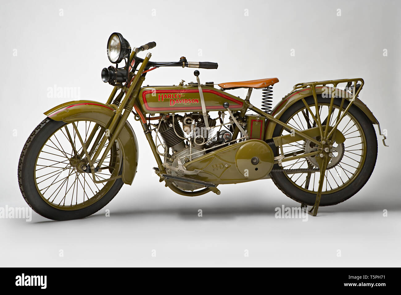 Moto d'epoca Harley-Davidson 22 JD Marca: Harley-Davidson modello: 22 JD  nazione: U.S.A. - Milwaukee anno: 1922 condizioni: restaurata Stock Photo -  Alamy