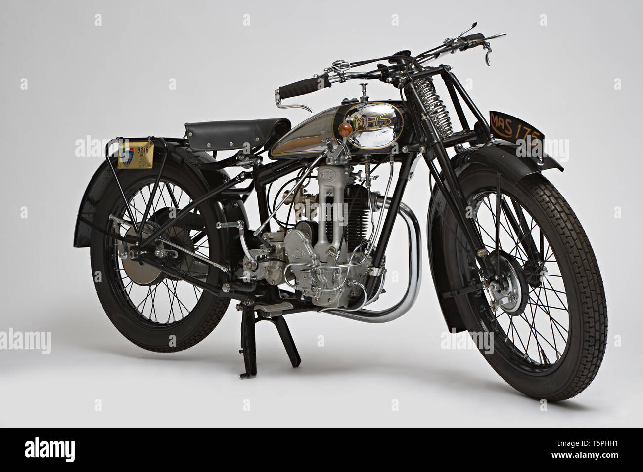 Moto d'epoca Mas 109 L - 175 cc  Marca: Mas modello: 109 L nazione: Italia - Milano anno: 1932 condizioni: restaurata cilindrata: 174 (al Stock Photo