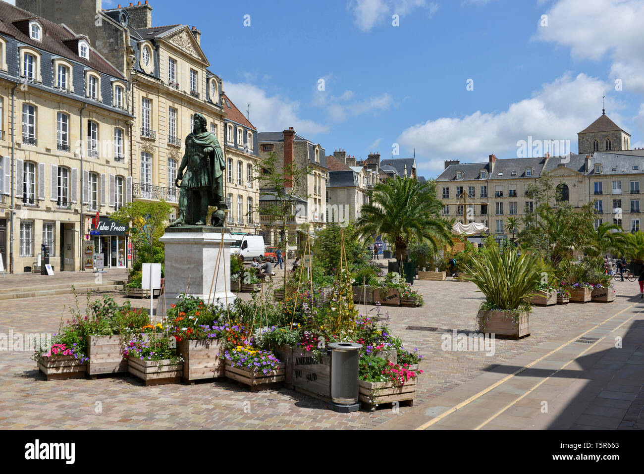 Caen (north-western France): 'place Saint- Sauveur' square in the city centre. On the left, statue of Louis XIV of France *** Local Caption *** Stock Photo
