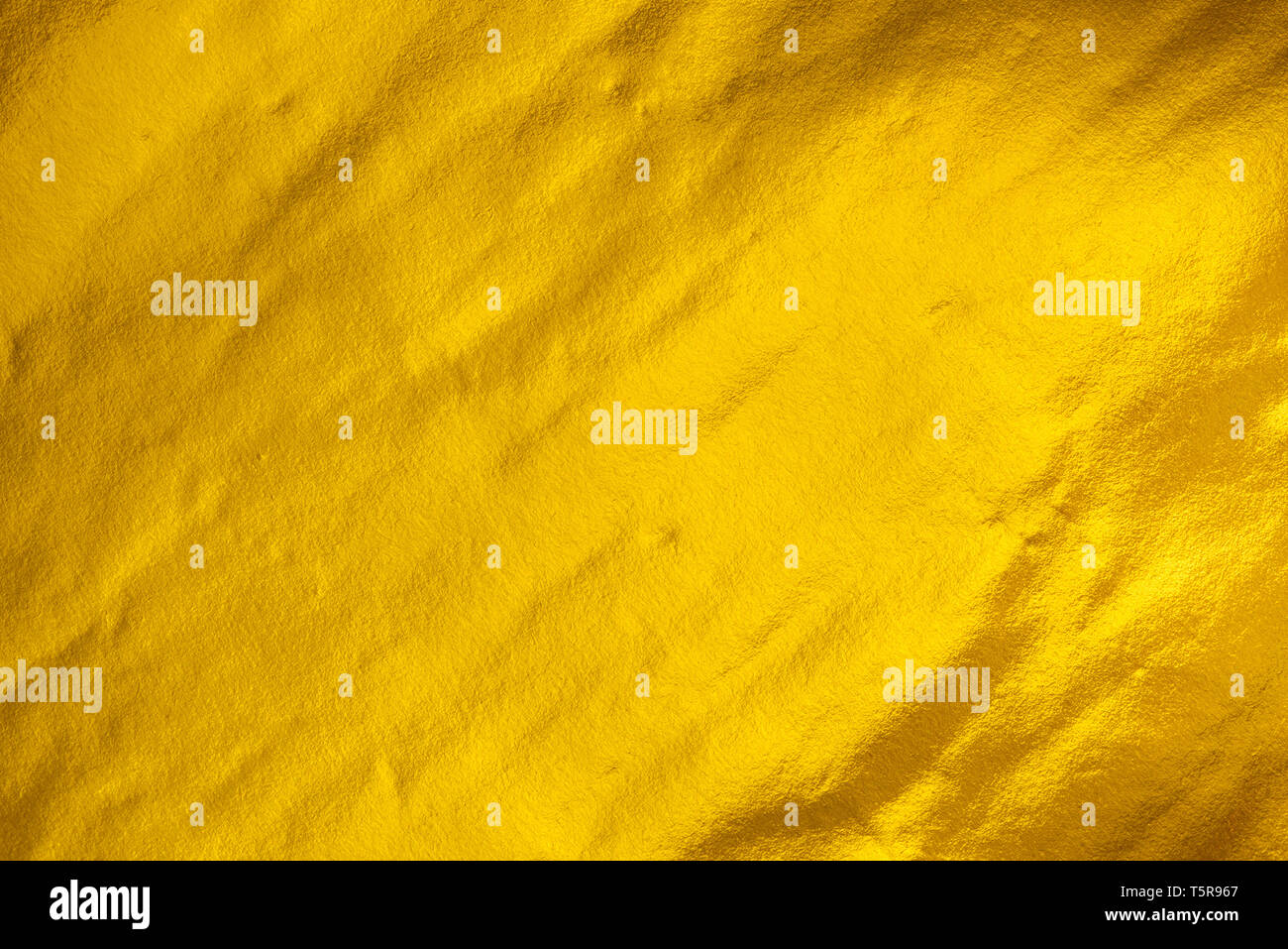 Gold foil texture hi-res stock photography and images - Alamy