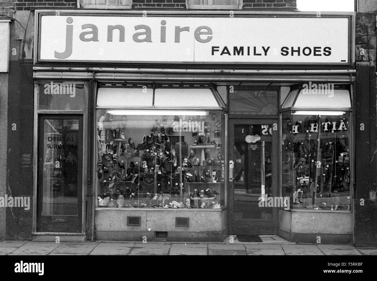 Janaire Family Shoes Shoe Shop at 216, Trafalgar Road, Greenwich. c1974. Photo by Tony Henshaw Stock Photo