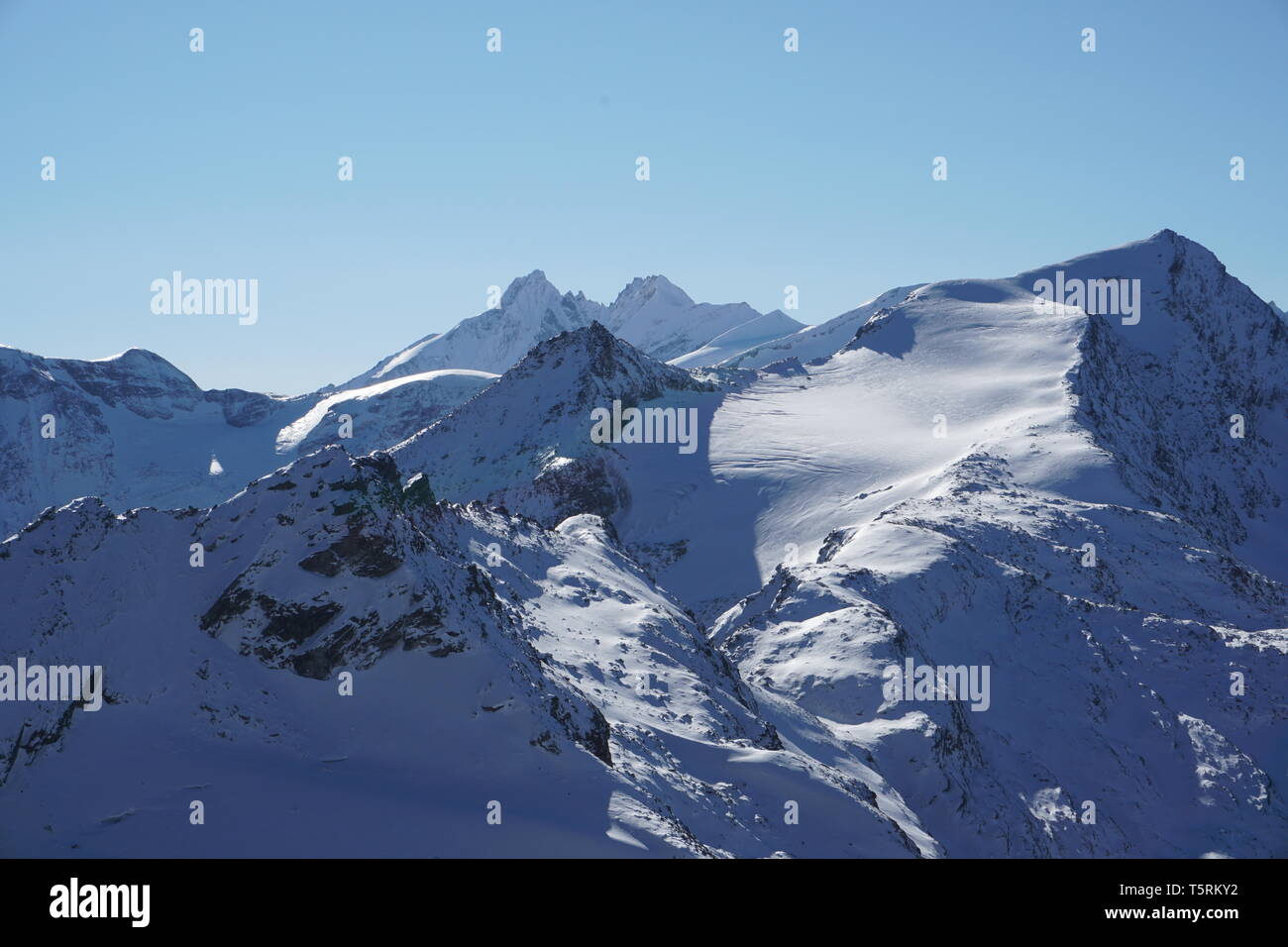 Winterwunderland | Wunderschöne Berglandschaft Stock Photo