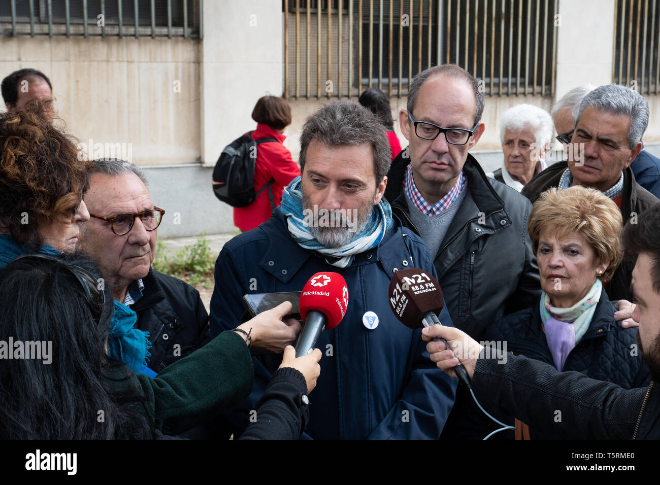 Madrid, Spain. 26th April, 2019. Mauricio Valiente (C), third deputy mayor of Madrid, talking to the media about the Stolpersteine installed in Madrid. Stock Photo