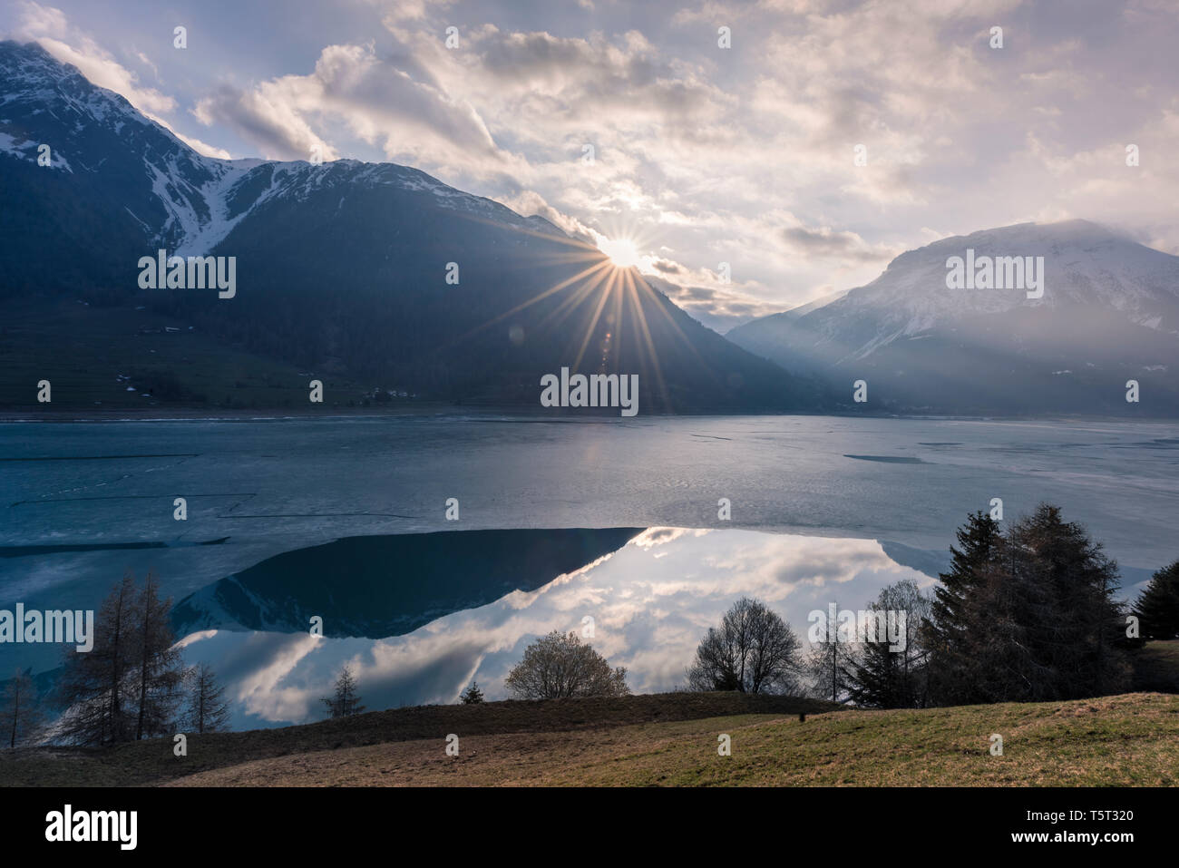 Lake Reschen in Vinschgau Valley, Curon, South Tyrol, Italy Stock Photo