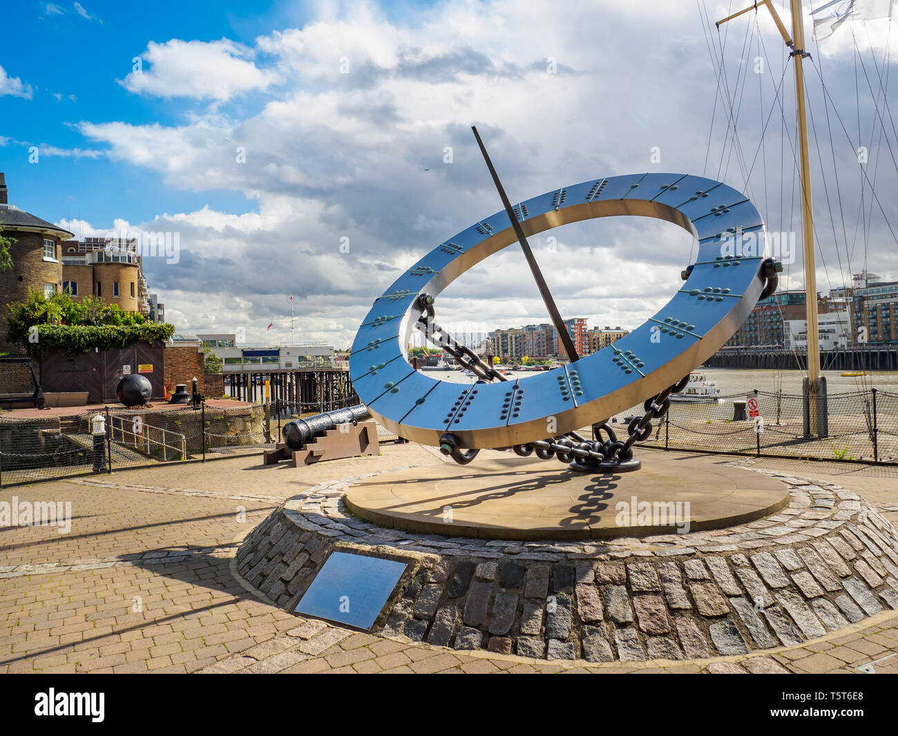 Sundial tower london england hires stock photography and images Alamy