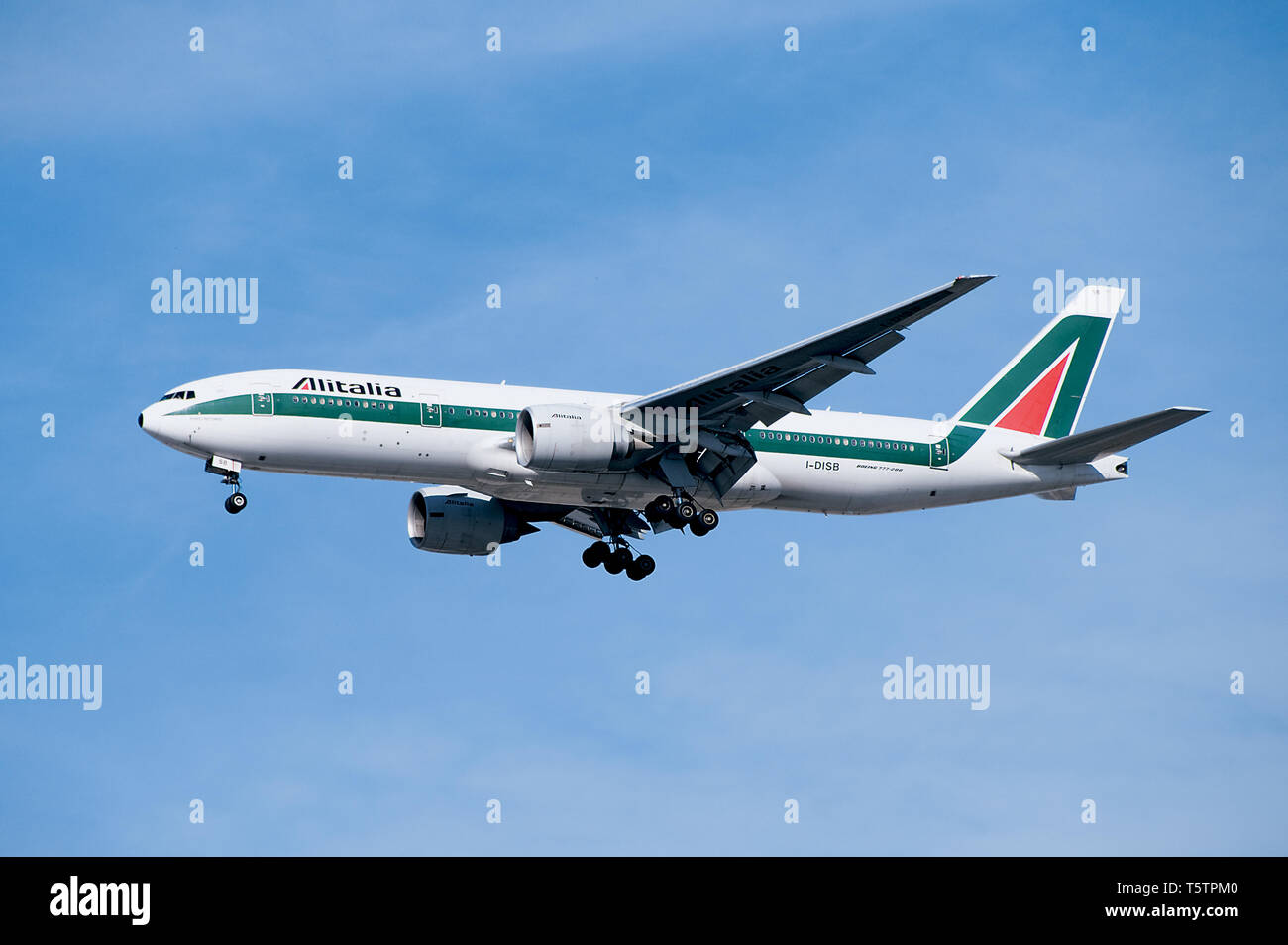 Alitalia boeing 777 hi-res stock photography and images - Alamy