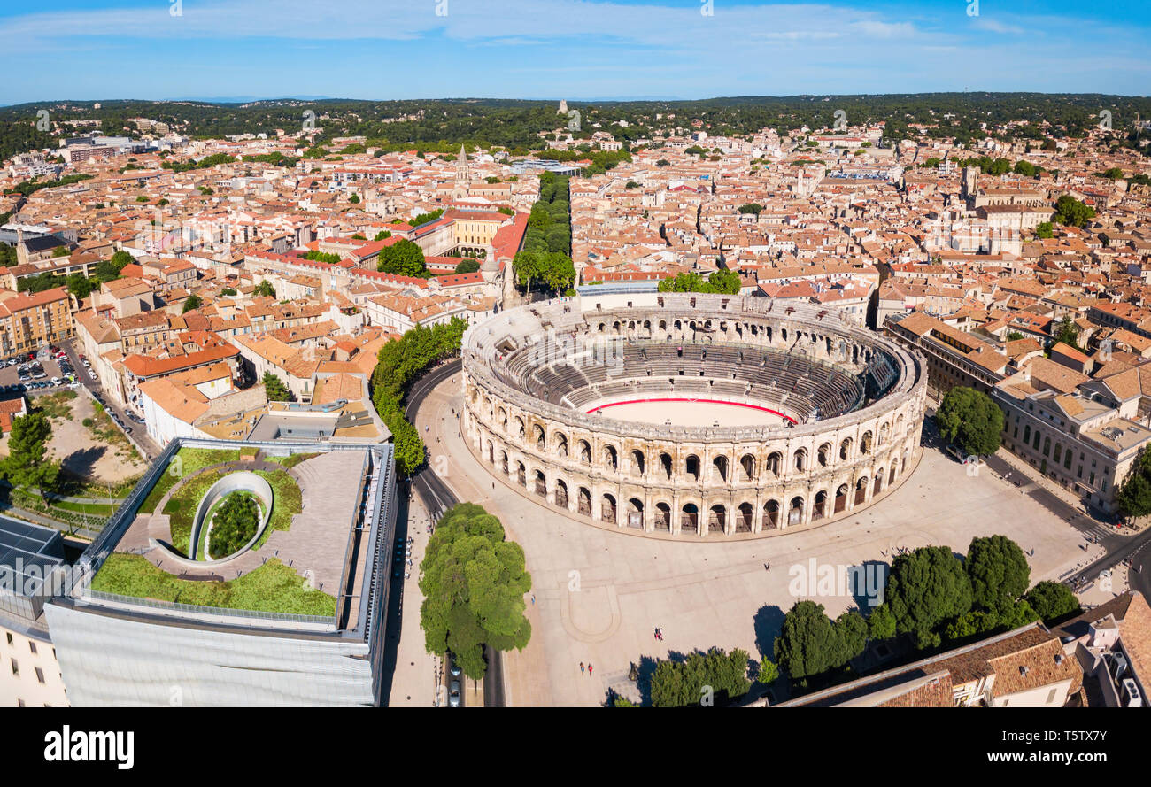 nimes-arena-aerial-panoramic-view-nimes-is-a-city-in-the-occitanie