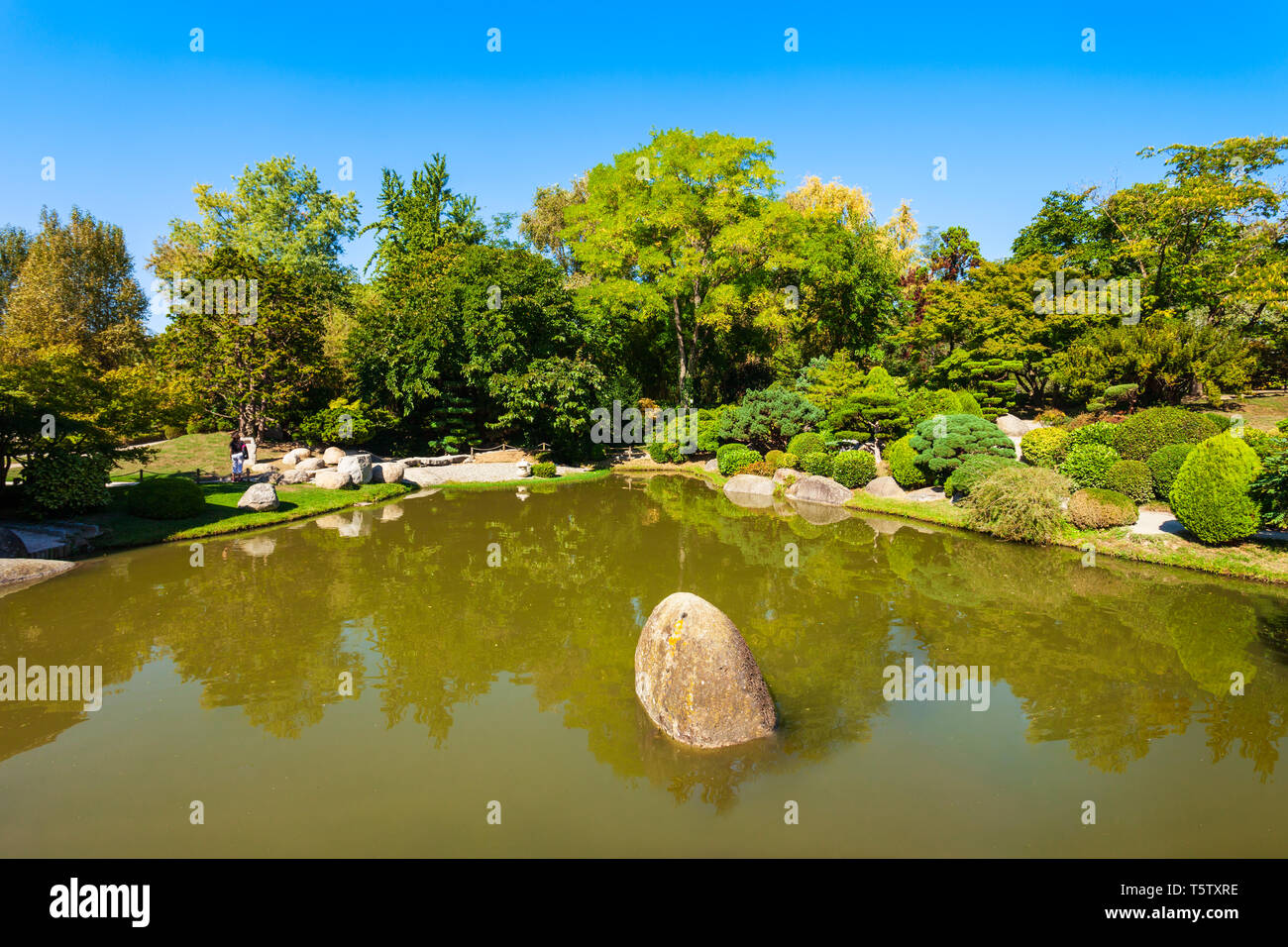 jardin-des-plantes-is-a-public-botanical-garden-in-toulouse-city-in
