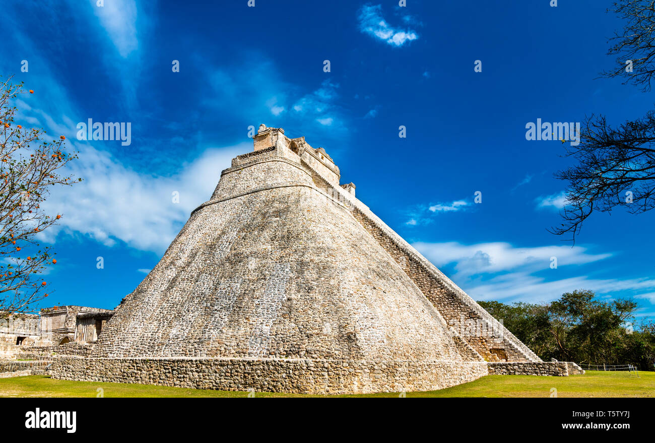 Piramide del adivino or the Pyramid of the Magician at Uxmal in Mexico Stock Photo