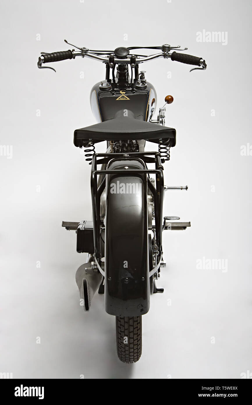 109 L 175 Cc Hi Res Stock Photography And Images Alamy