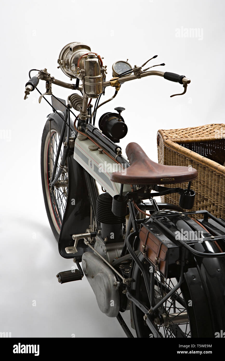 Moto d'epoca Triumph H Side  Marca: Triumph modello: H Side nazione: Regno Unito - Coventry anno: 1918 condizioni: restaurato cilindrata Stock Photo