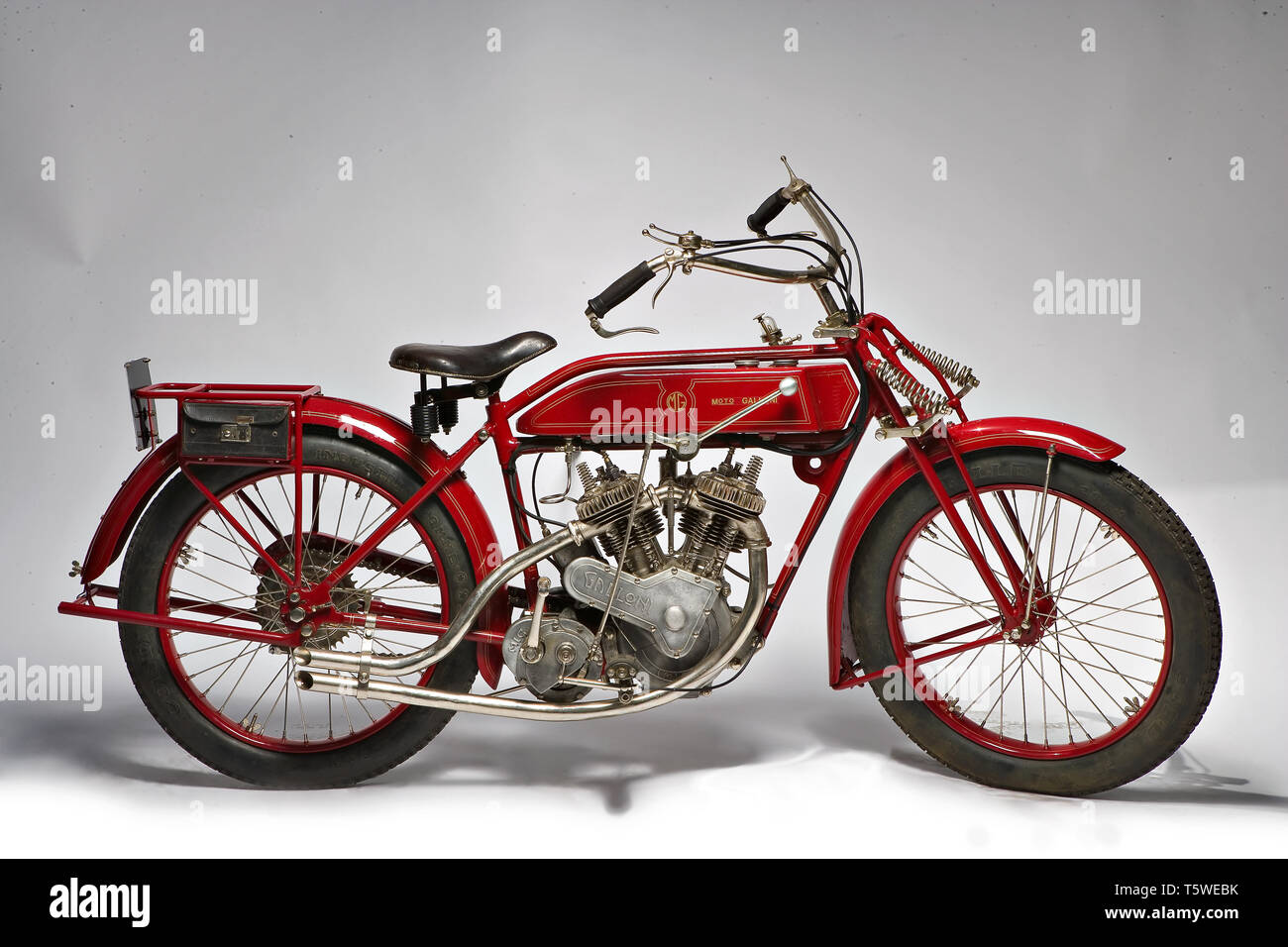 Moto d'epoca Galloni 750 SS  fabbrica: MG - Moto Galloni modello: 750 SS  fabbricata in: Italia - Borgomanero anno di costruzione: 1920-21 Stock Photo