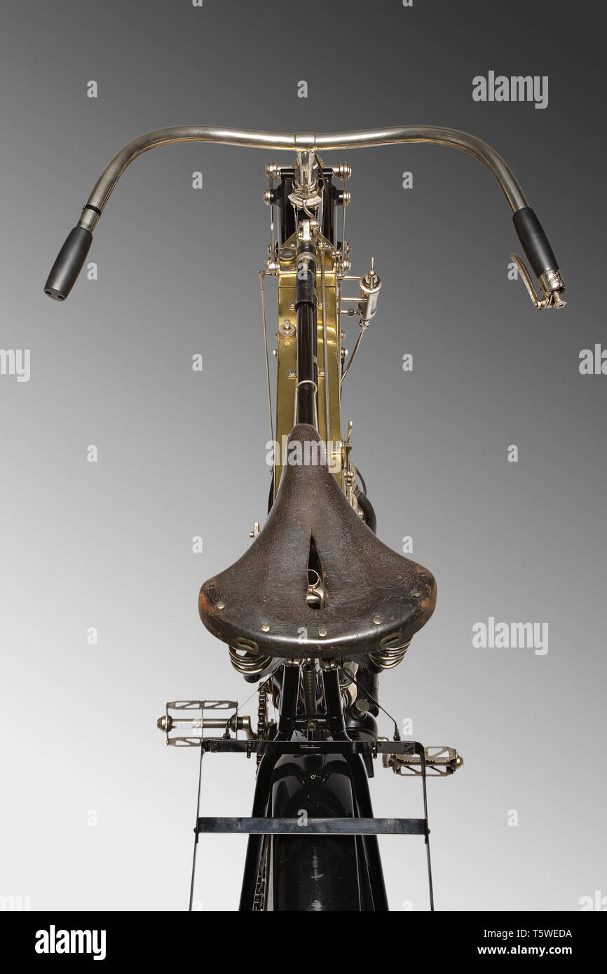Moto d'epoca FN Quattro Cilindri fabbrica: FN modello: quattro cilindri fabbricata in: Belgio - Herstal anno di costruzione: 1905 condiz Stock Photo