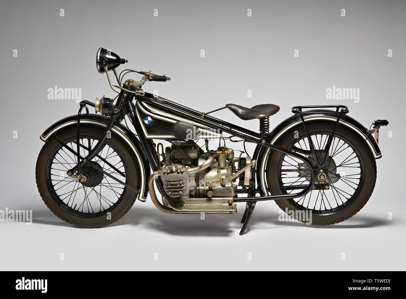 Moto d'epoca BMW R 42  Marca: Bayerische Motoren Werke modello: R 42 nazione: Germania - Monaco anno: 1927 condizioni:  restaurata cili Stock Photo