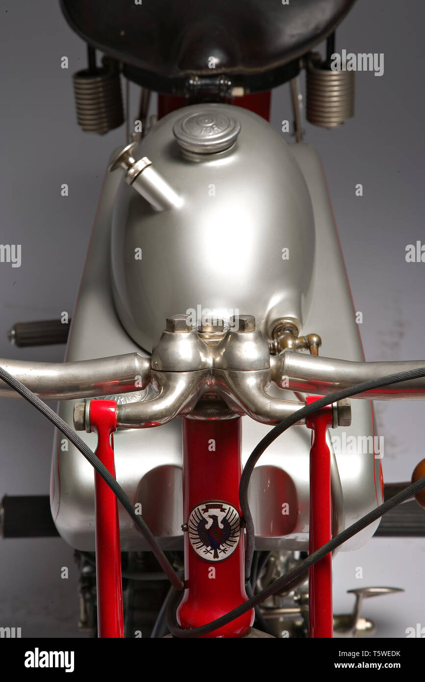 Moto d'epoca Motoborgo 500 fabbrica: Borgo modello: 500 fabbricata in: Italia - Torino anno di costruzione: 1922 condizioni: restaura Stock Photo