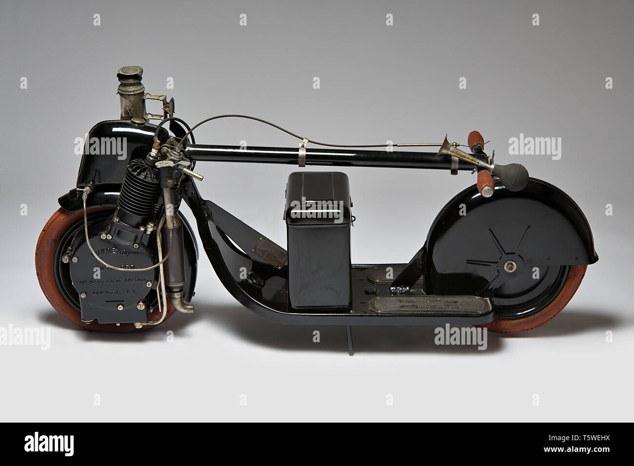 Moto d'epoca Autoped. Scooter. Marca: AUTOPED Company nazione: U.S.A. - Long Island City - NY anno: 1915 condizioni: restaurato cilindra Stock Photo
