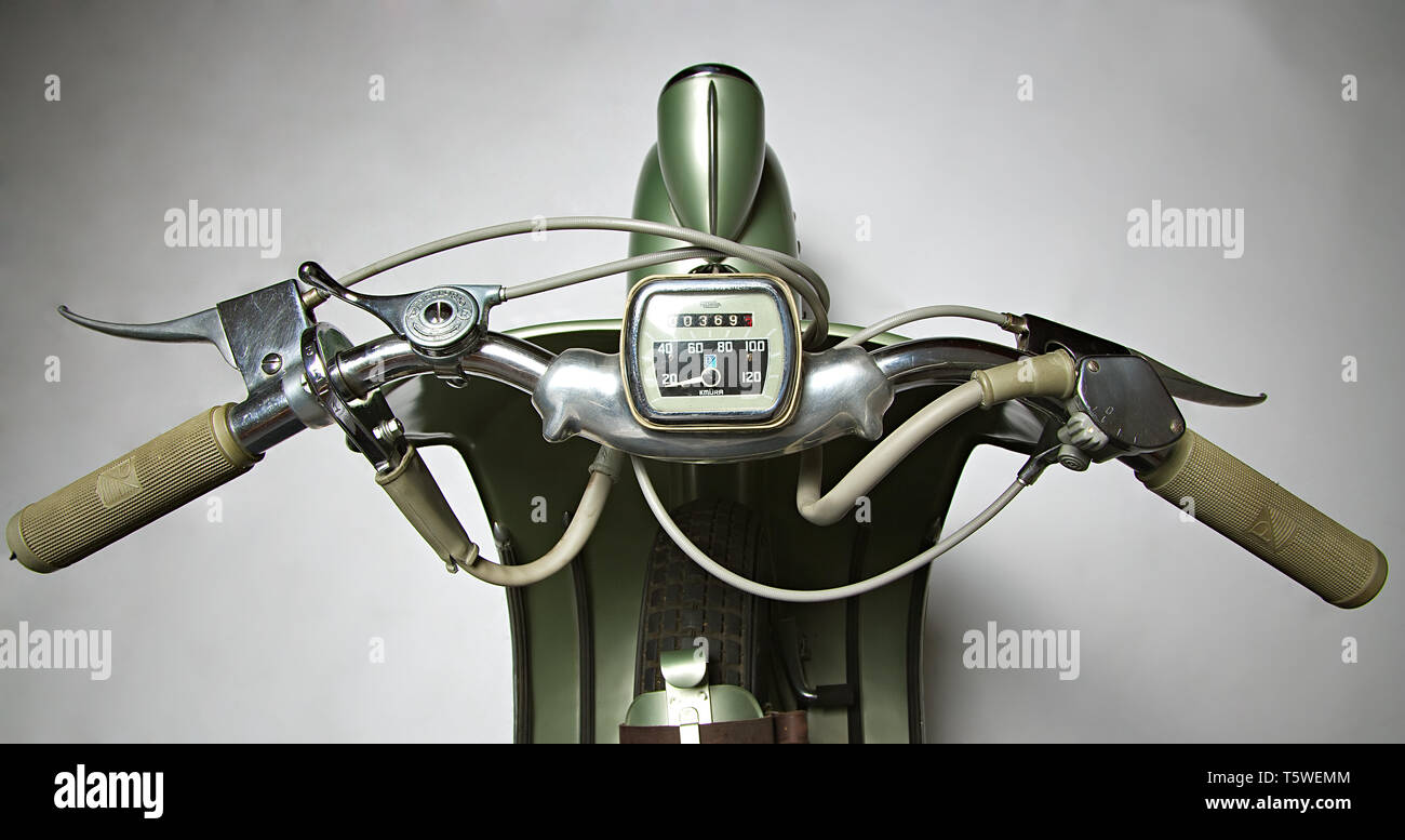 Moto d'epoca Vespa Sei Giorni. Scooter. Marca: Piaggio modello: Vespa "Sei  Giorni " nazione: Italia - Genova - Pontedera anno: 1951 condiz Stock Photo  - Alamy