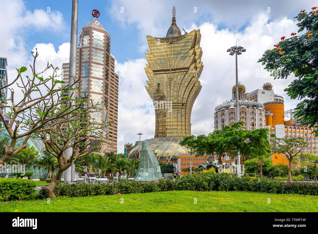Macau China Grand Lisboa Casino And Hotel Stock Photo Alamy