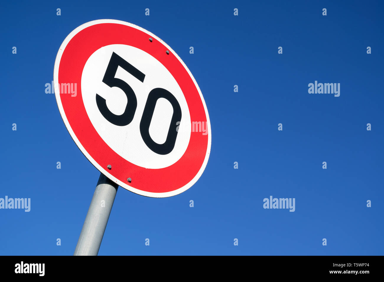 Maximum 50 speed limit sign hires stock photography and images Alamy