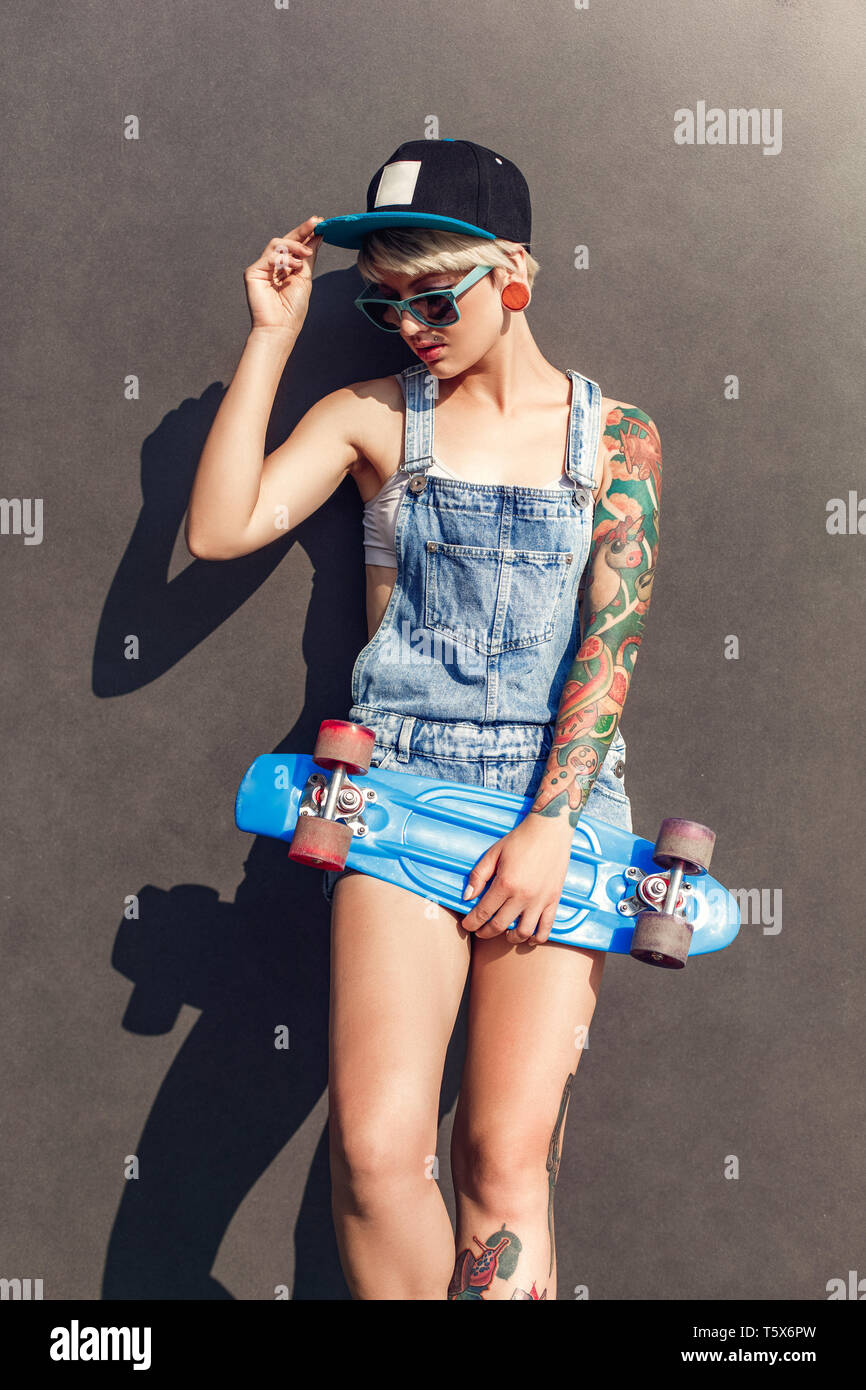 girls skater hats