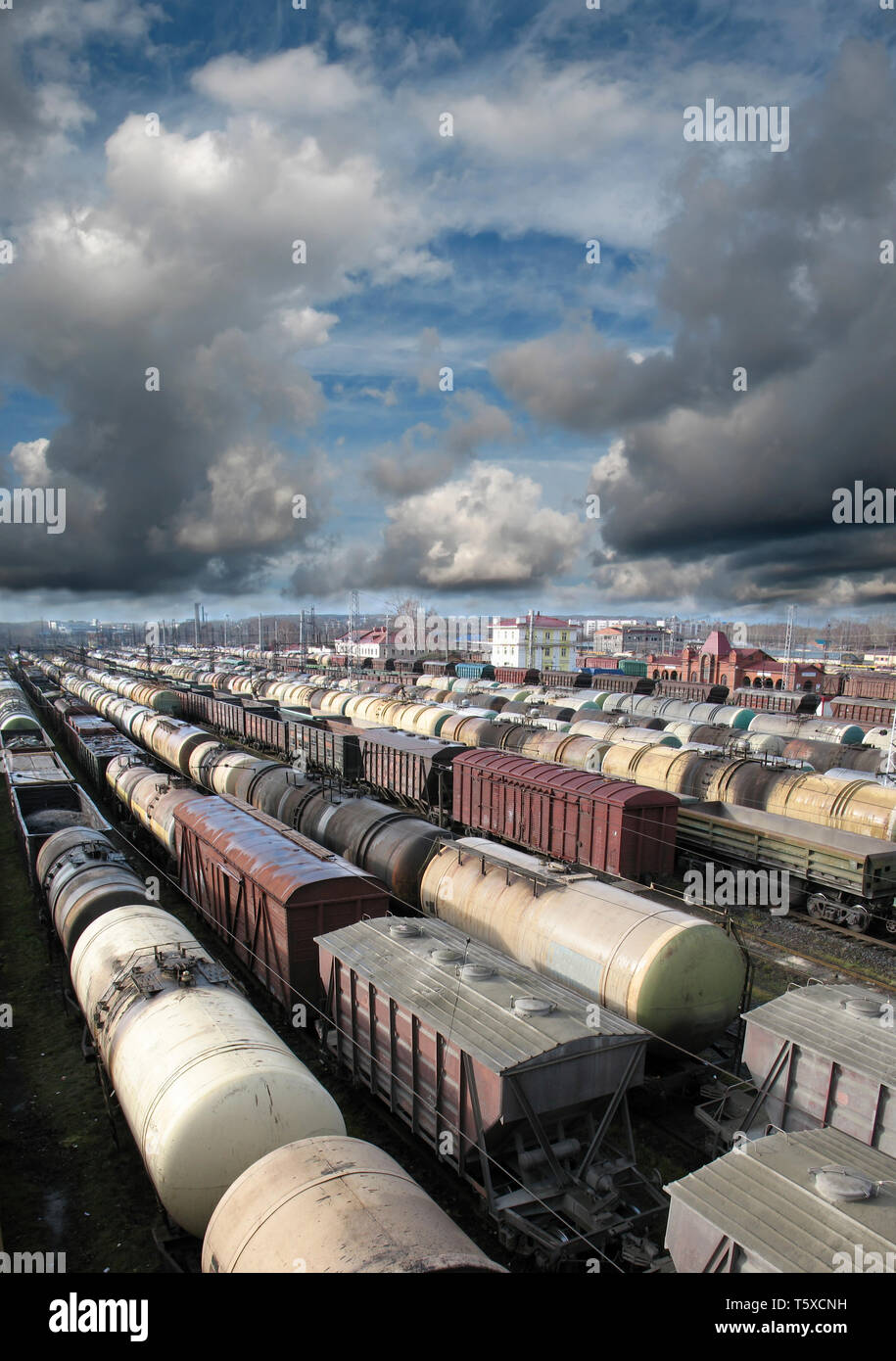 Above train hi-res stock photography and images - Alamy