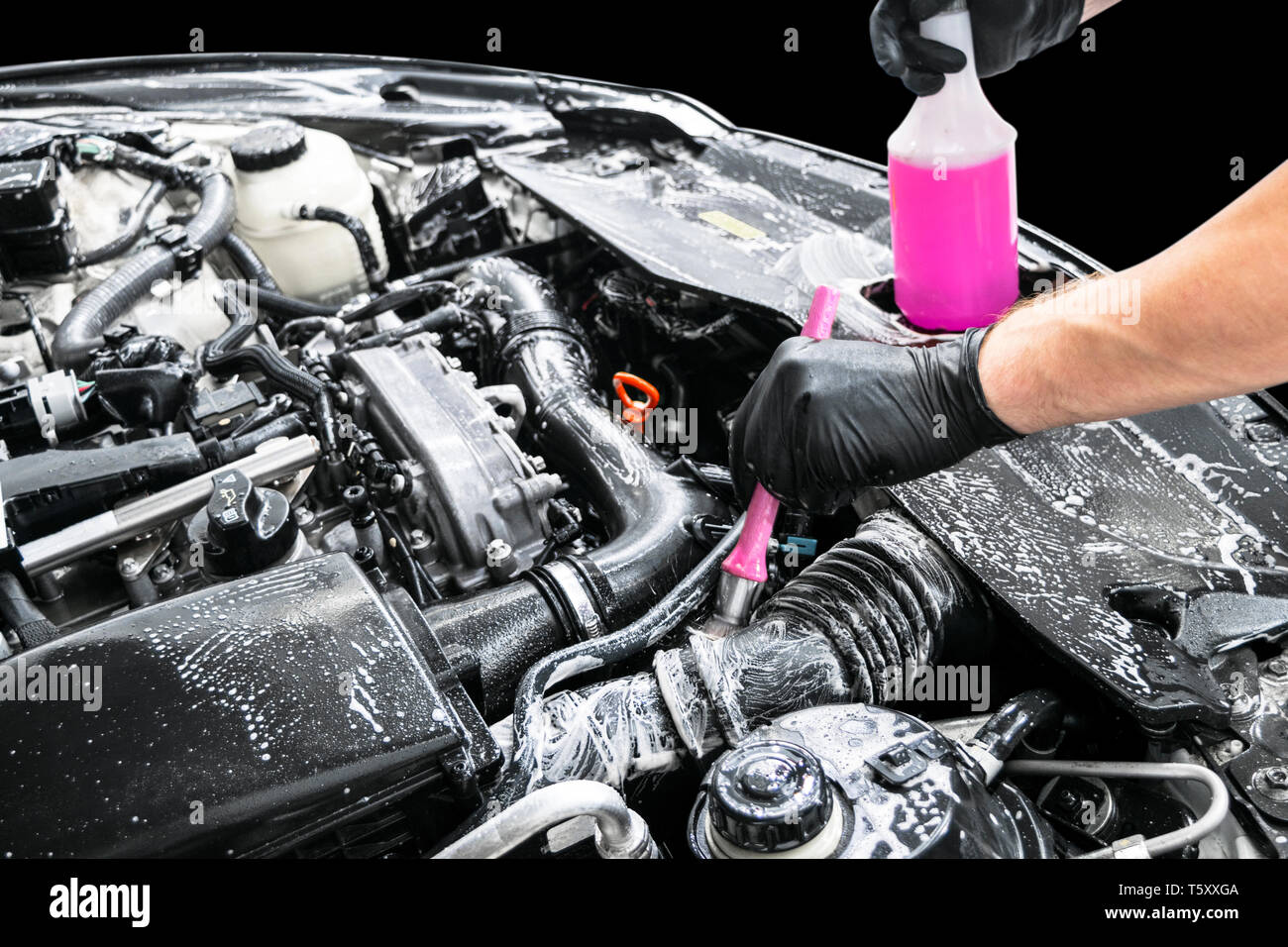 Joyful auto detailer vacuum cleaning open car - Stock Illustration  [105899476] - PIXTA