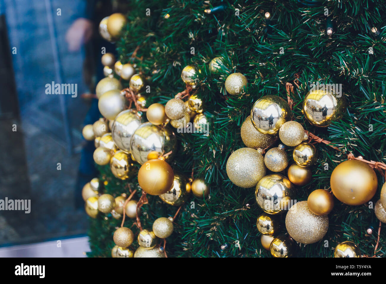 Uaa Christmas Bazaar 2022 Page 10 - Outdoor Christmas Tree Lights High Resolution Stock Photography  And Images - Alamy